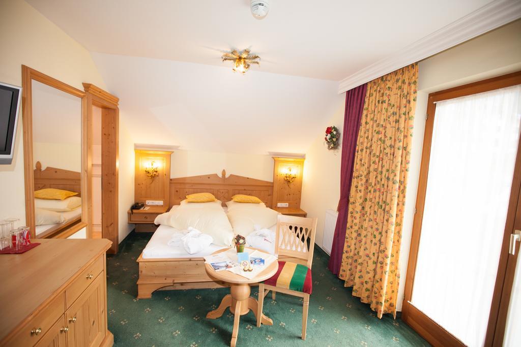 Alpenresidenz Trisanna Bed & Breakfast Ишгъл Екстериор снимка